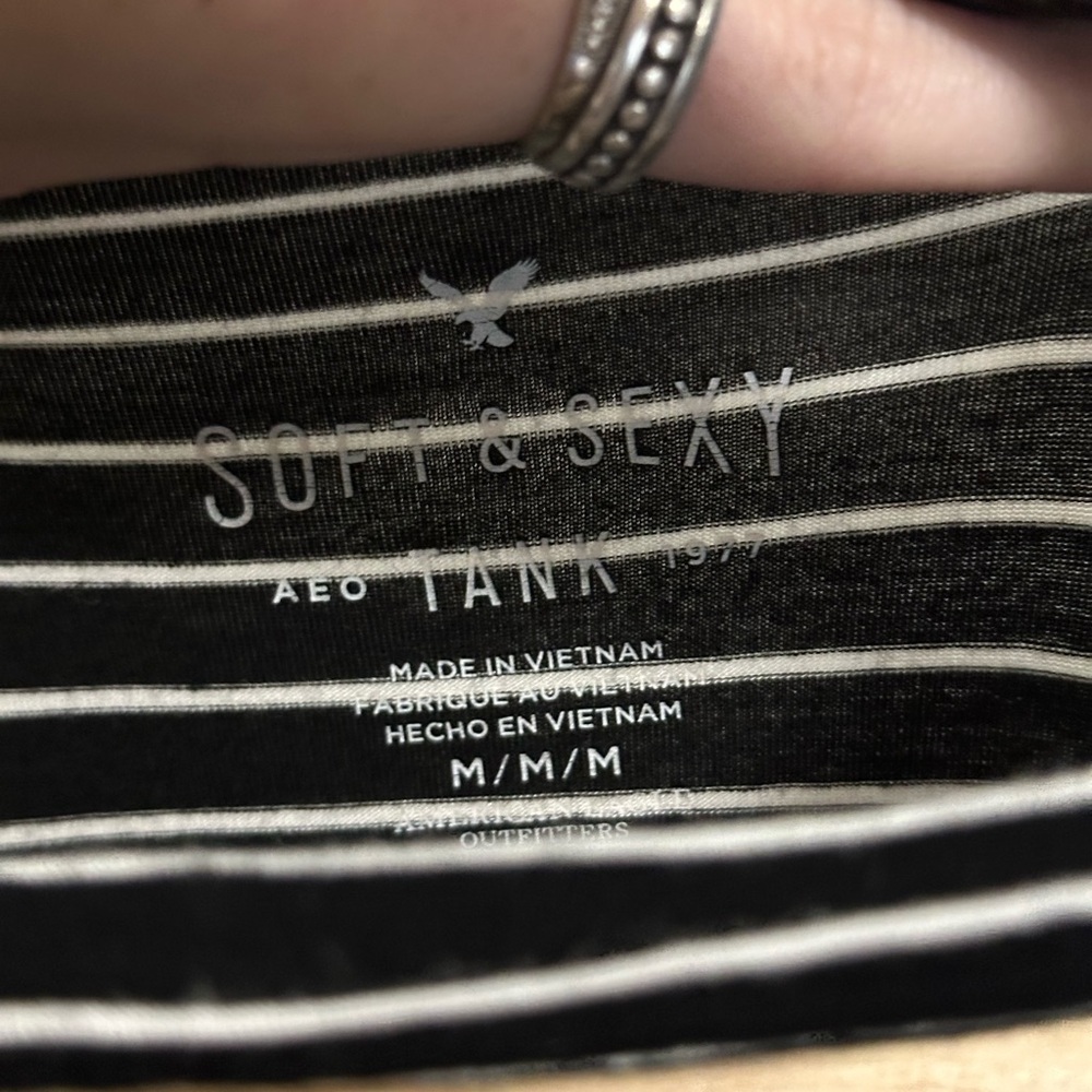 American Eagle Soft and Sexy Black and White Striped V-neck Tank Top size medium - Picture 4 of 5